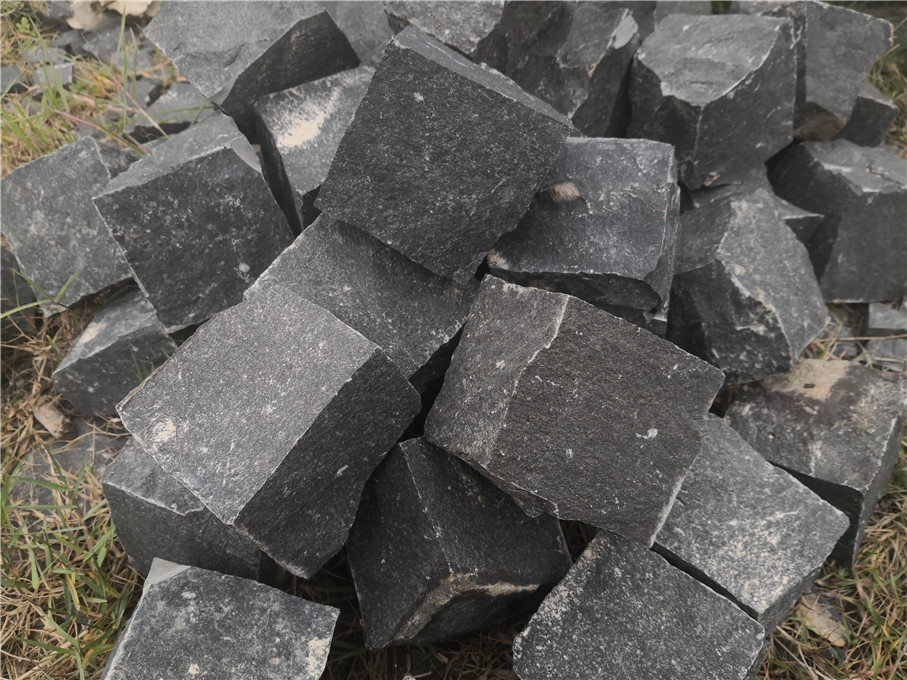 Black Basalt Natural Split Cubes
